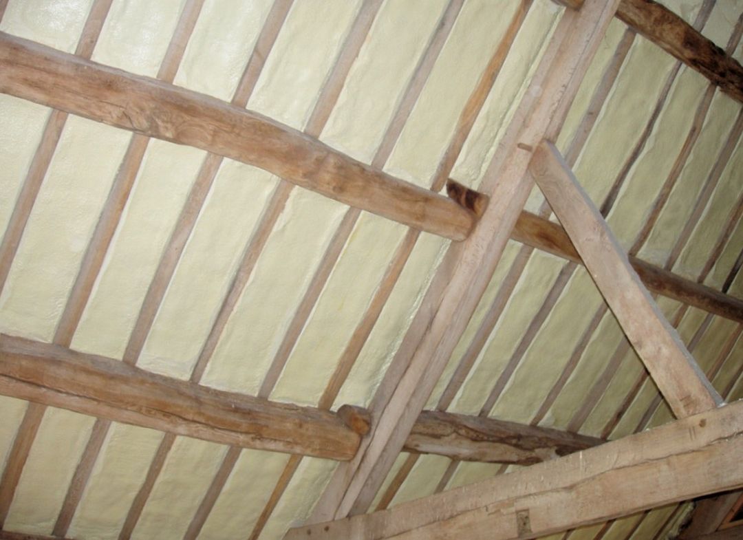 Spray foam insulation: benefits and disadvantages